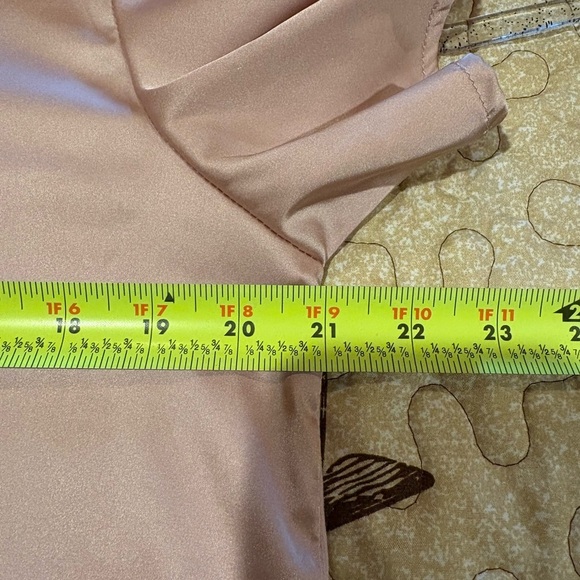 Strut & Bolt Women's Pink Satin Top size L - Picture 8 of 11